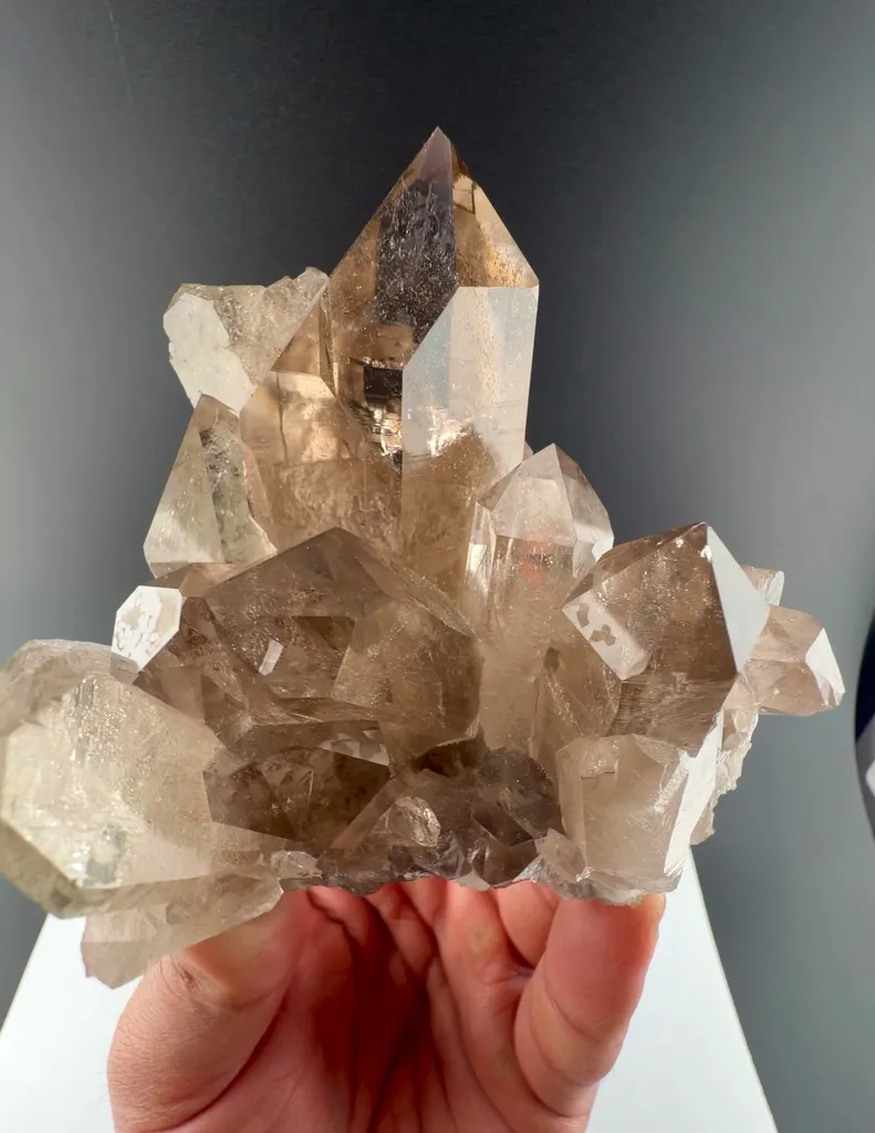 Smoky quartz from Pakistan - image 5