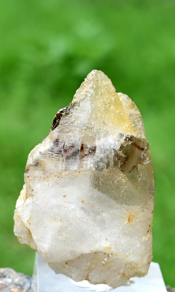 Smoky quartz from Pakistan - image 9