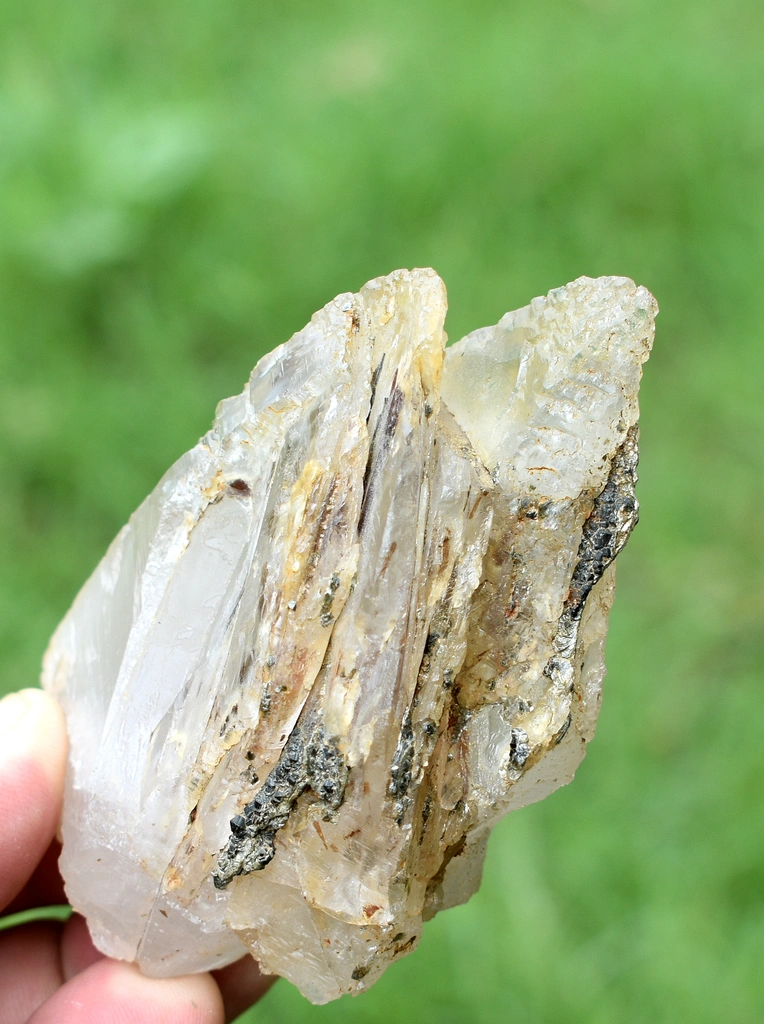 Smoky quartz from Pakistan - image 4