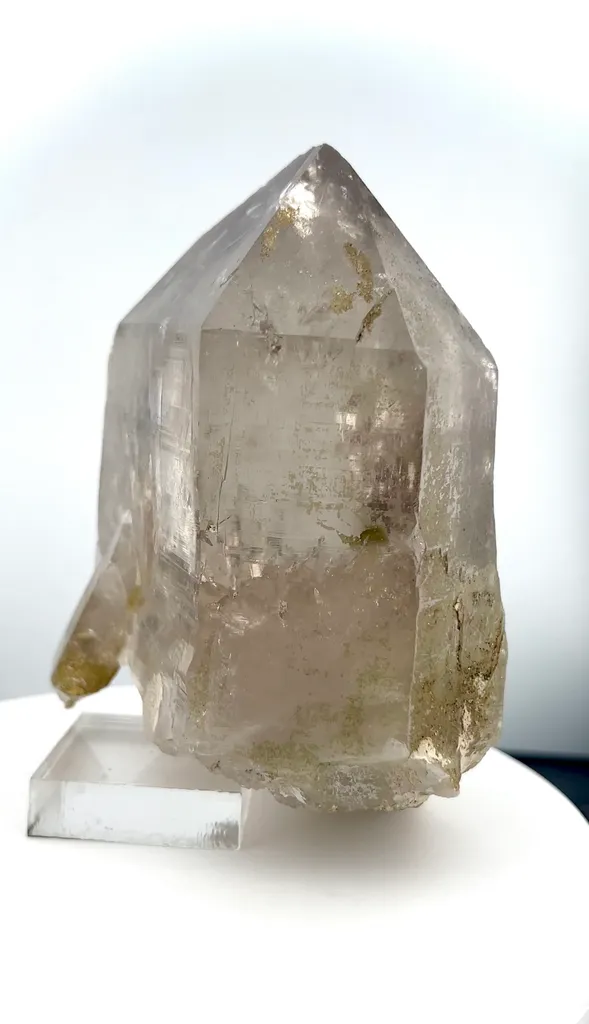 Smoky quartz from Pakistan image