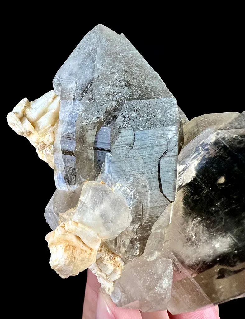 Smoky quartz from Pakistan - image 7