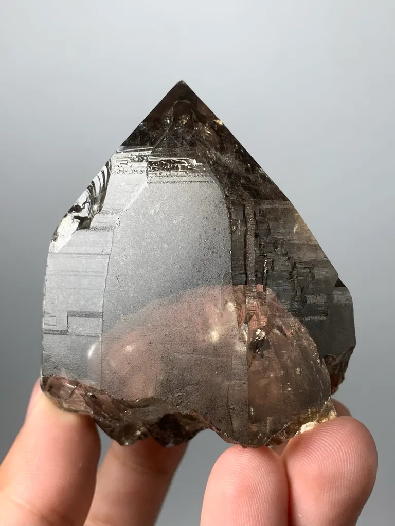 Smoky quartz from Pakistan image