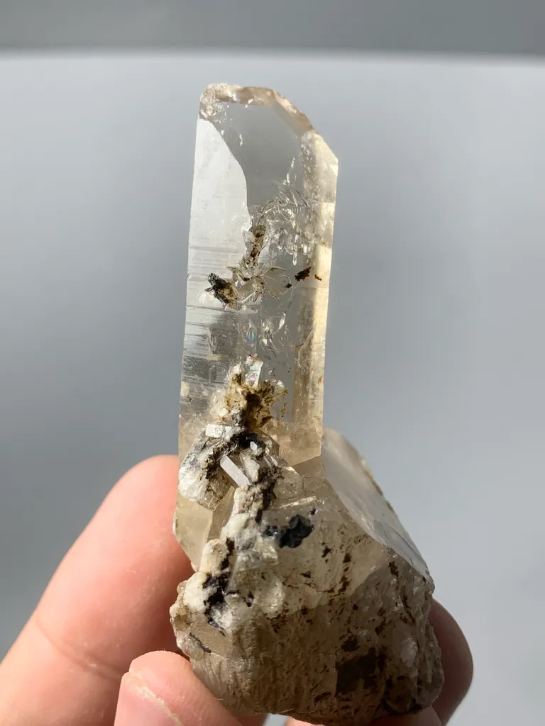 Smoky quartz from Pakistan - image 5