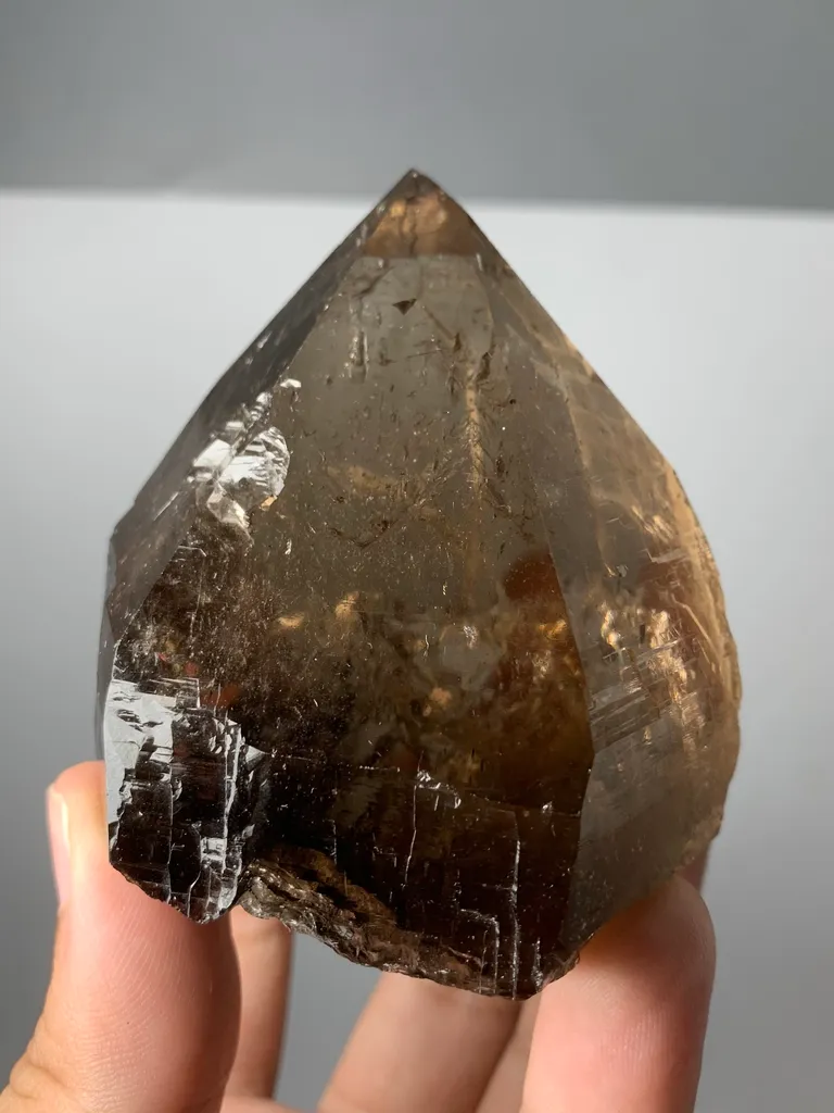 Smoky quartz from Pakistan - image 4