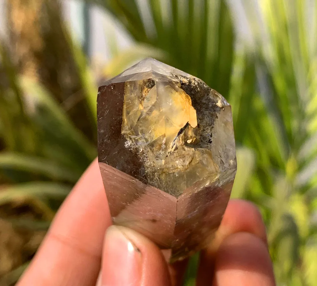 Smoky quartz from Pakistan - image 8