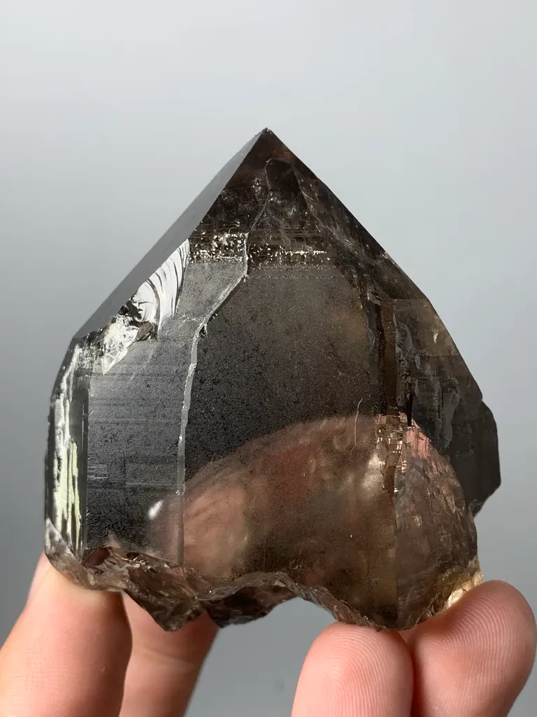 Smoky quartz from Pakistan - image 2