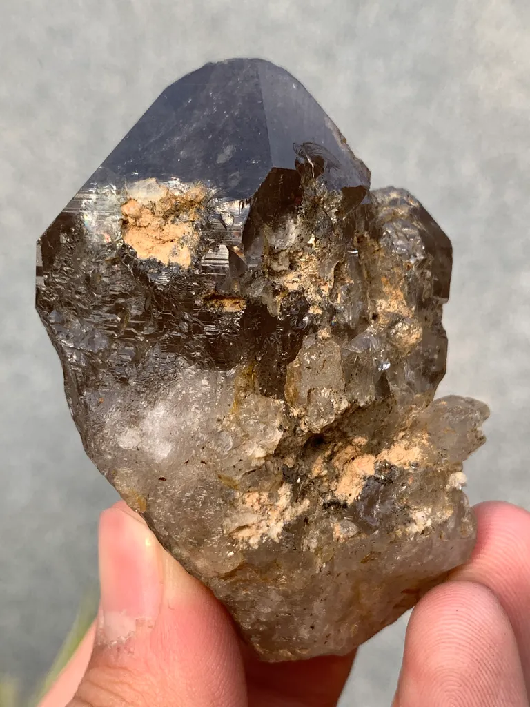 Smoky quartz from Pakistan - image 9