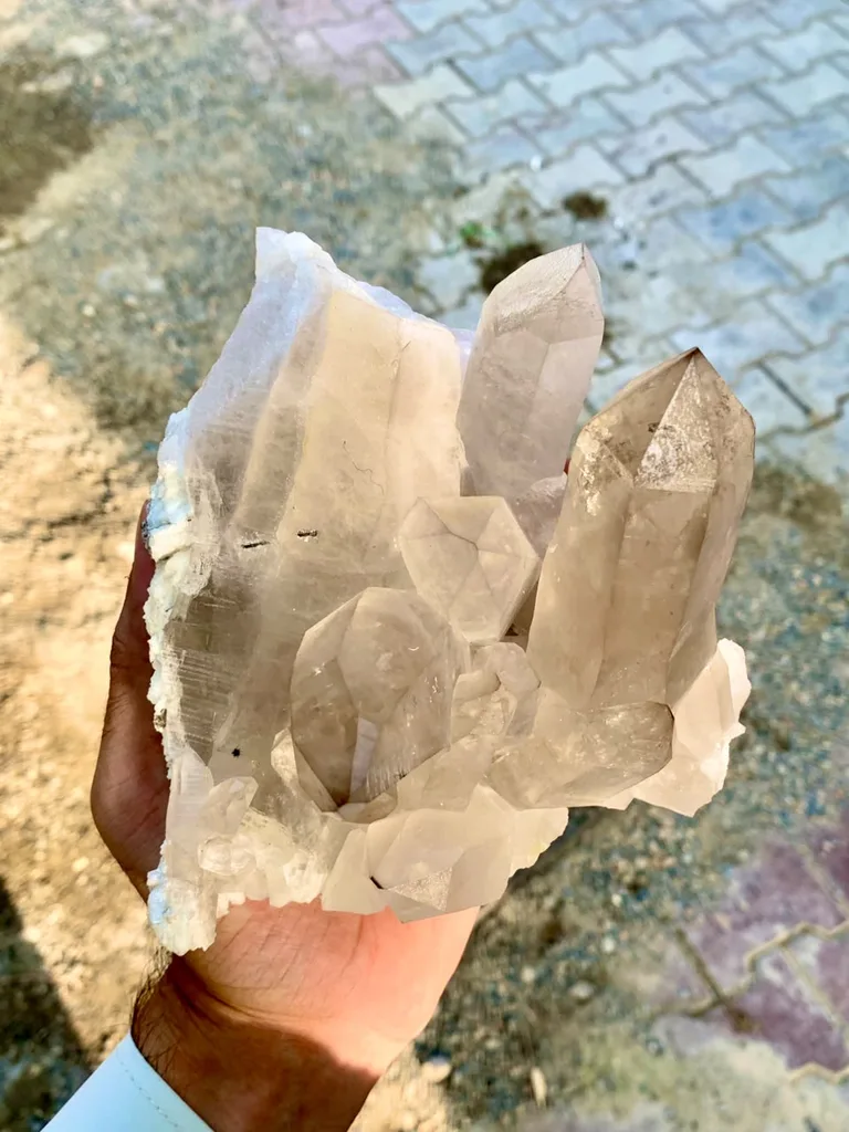 Smoky quartz from Skardu District, Gilgit-Baltistan, Pakistan - image 7