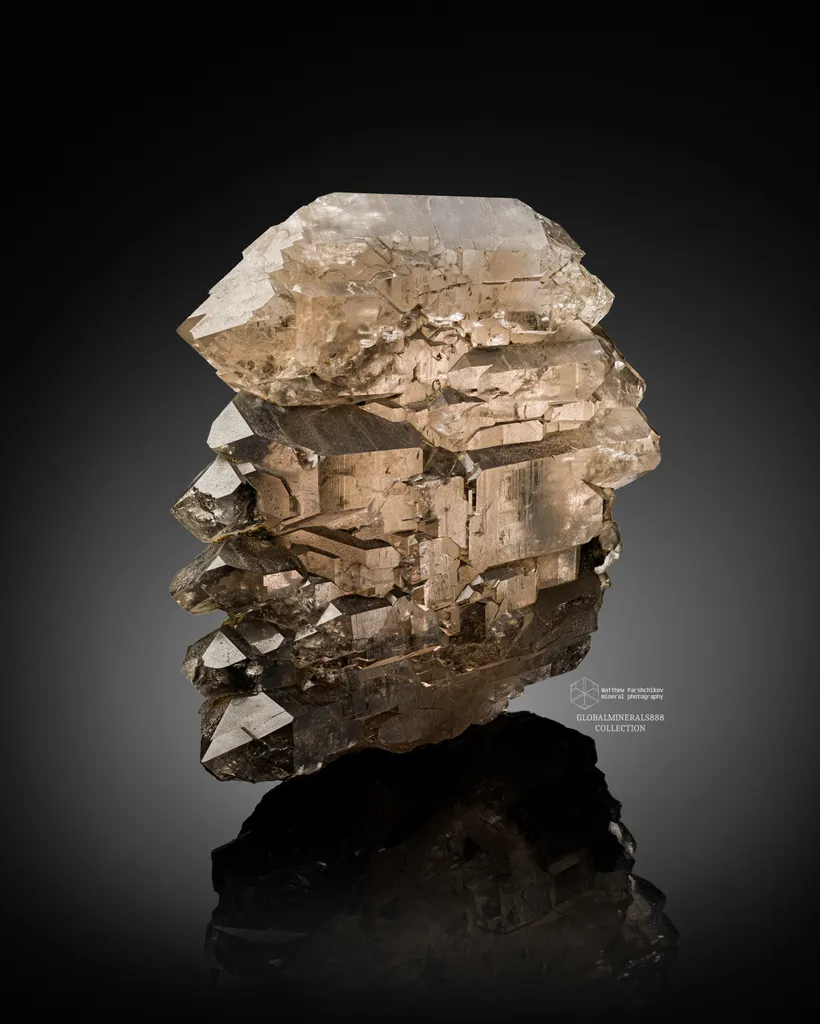 Smoky quartz Gwindel from Russia, Khanty-Mansi Autonomous Okrug, Puiva Mount image
