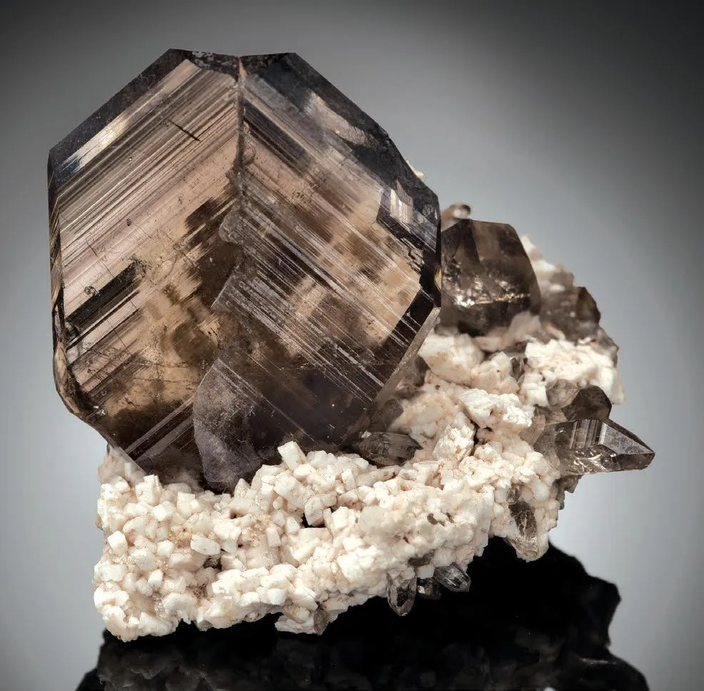 Smoky Quartz (Japan-law twin) on Albite image