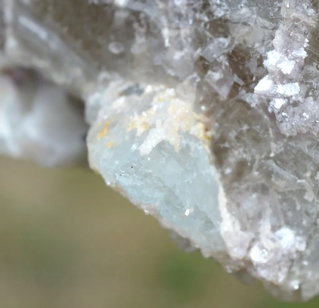 Smoky Quartz & Lepidolite Aquamarine 3240 grams - Minas Gerais, Brazil - image 8