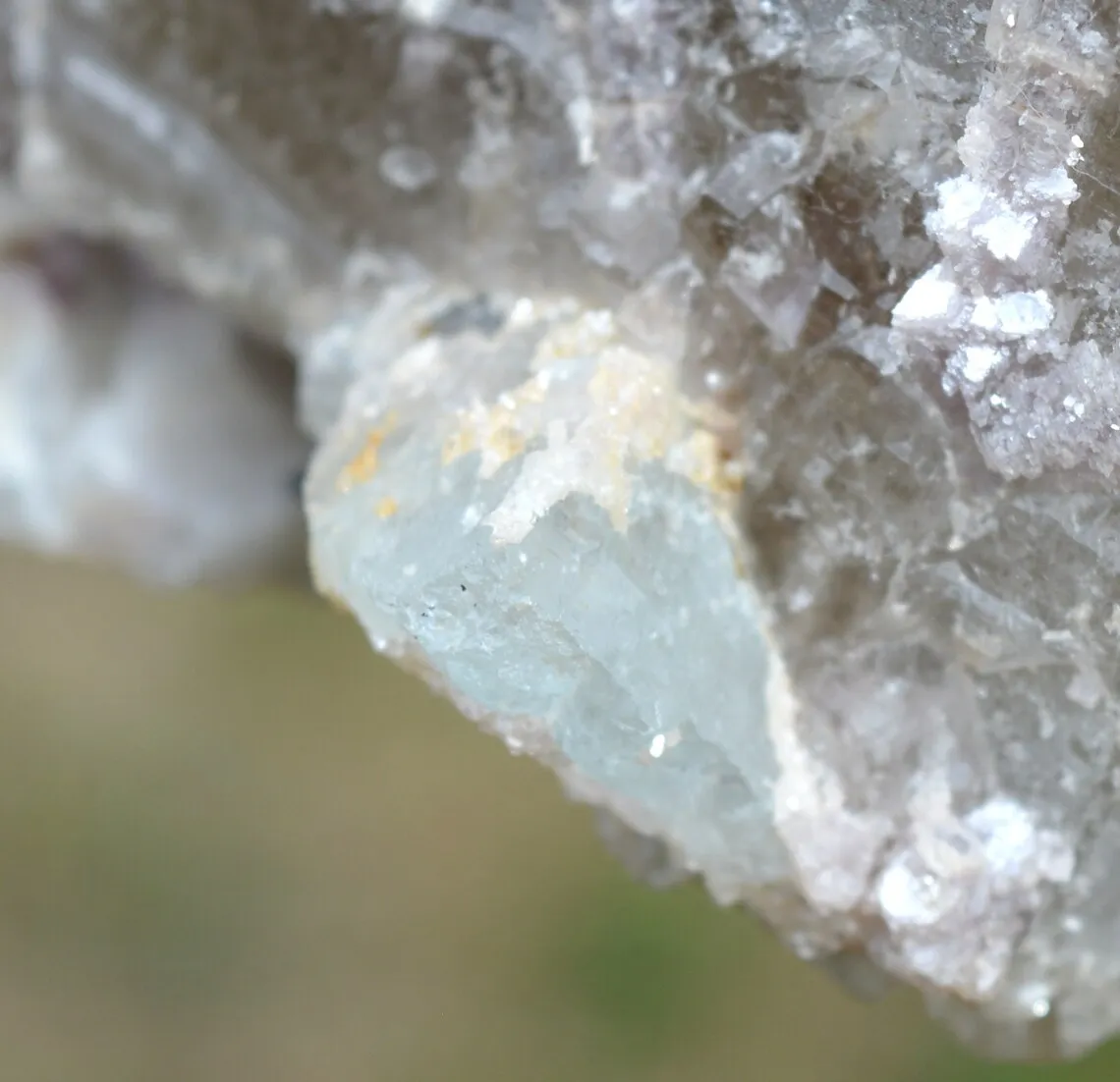 Smoky Quartz & Lepidolite Aquamarine 3240 grams - Minas Gerais, Brazil - image 8