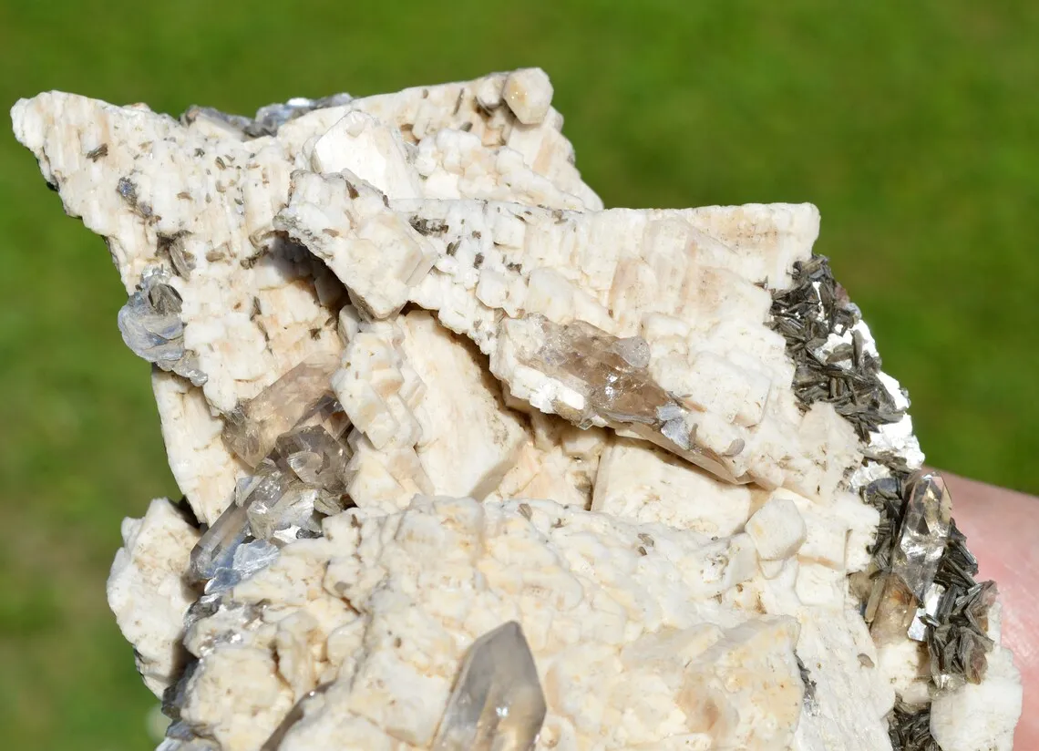 Smoky Quartz & Orthoclase Muscovite 1840 grams - Linópolis, Minas Gerais, Brazil - image 3