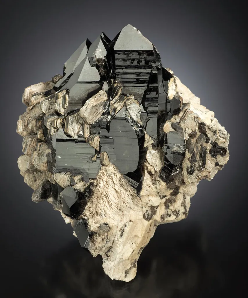 Smoky Quartz, Zinnwaldite image