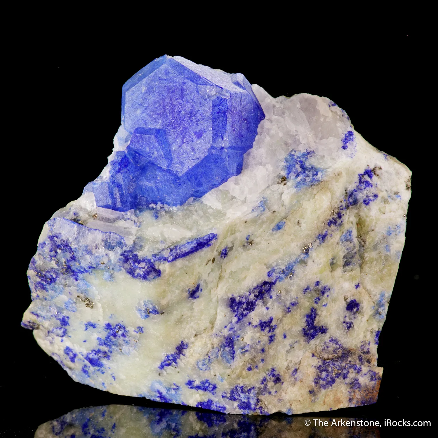 Sodalite on Nepheline - image 1