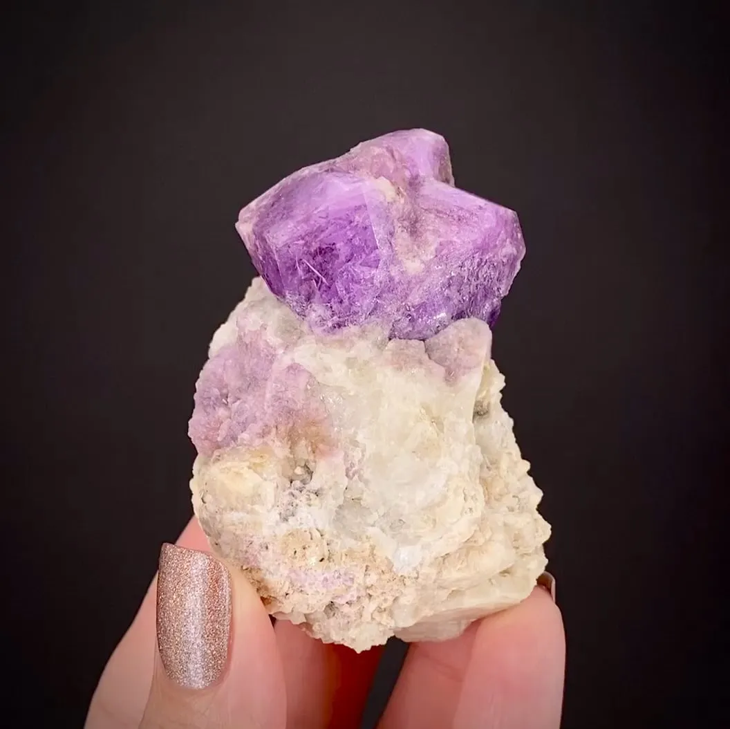 Sodalite var. Hackmanite - image 2