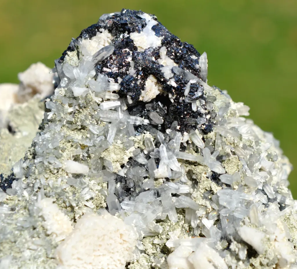 Spalerite var. Marmatite & Quartz calcite 1610 grams - Cavnic Mine, Cavnic, Maramureș, Romania - image 3
