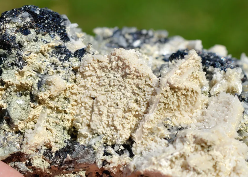 Spalerite var. Marmatite & Quartz calcite 1610 grams - Cavnic Mine, Cavnic, Maramureș, Romania - image 9