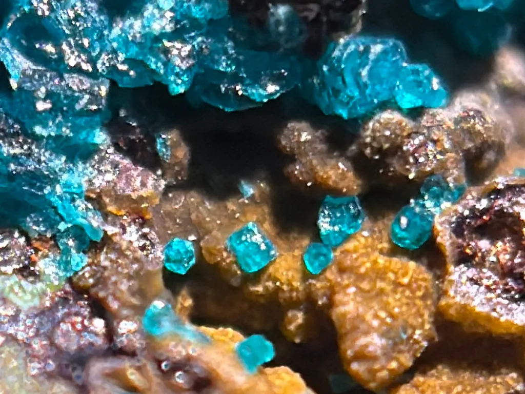 Spangolite image