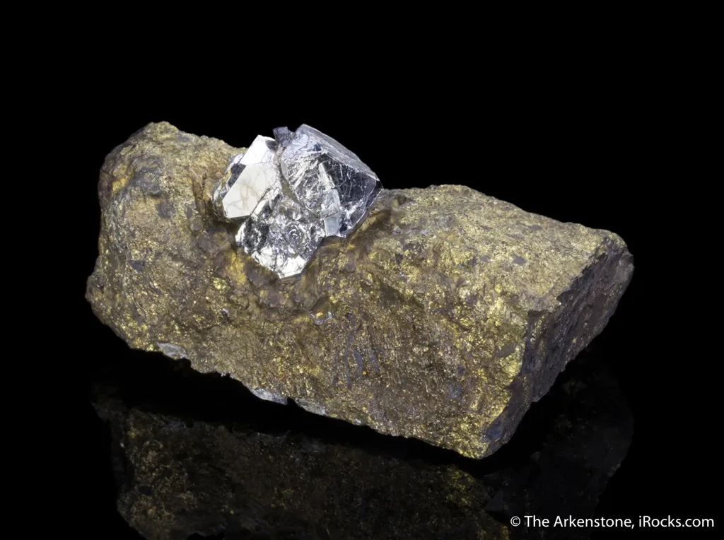 Sperrylite on Chalcopyrite - image 4