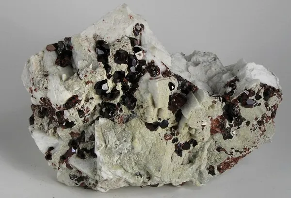 Spessartine, Albite image