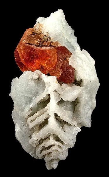 Spessartine, Albite image