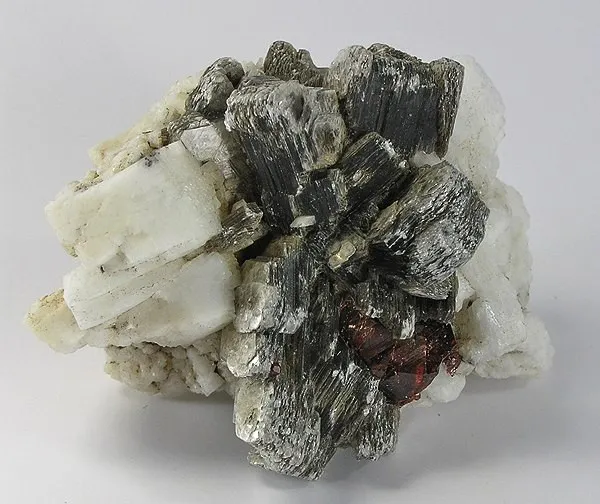 Spessartine, Albite, Muscovite image