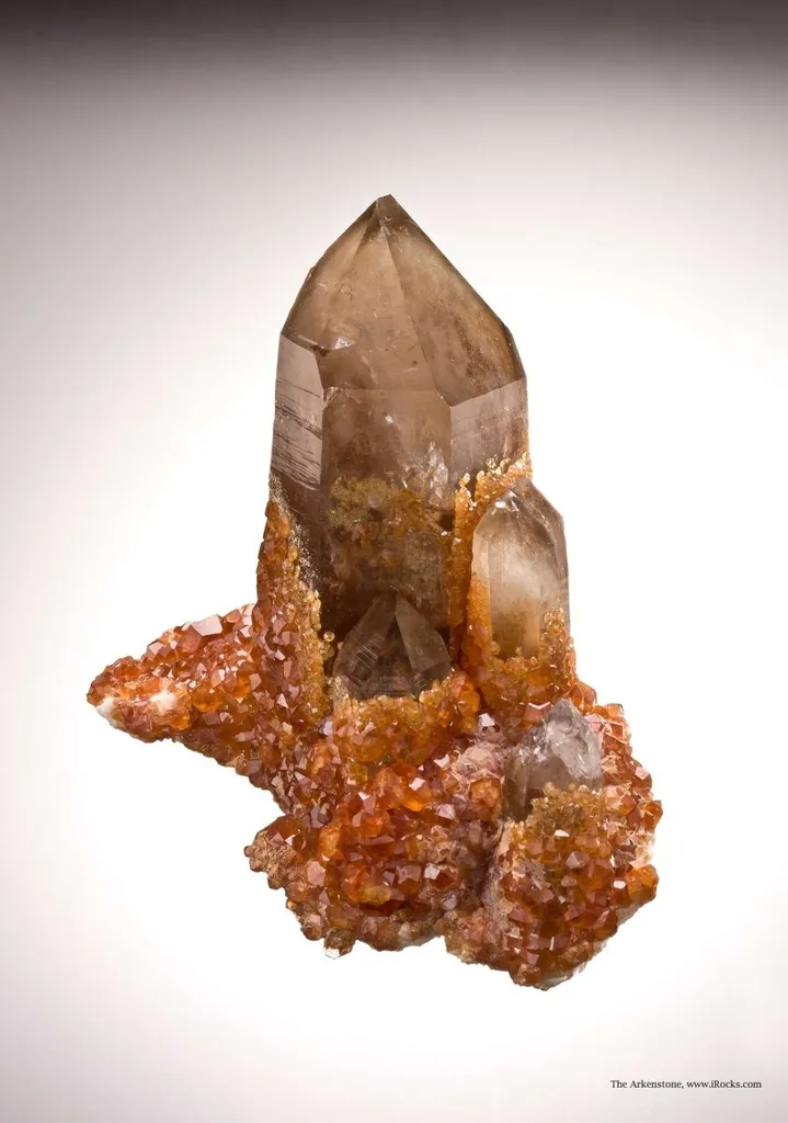 Spessartine and Quartz image