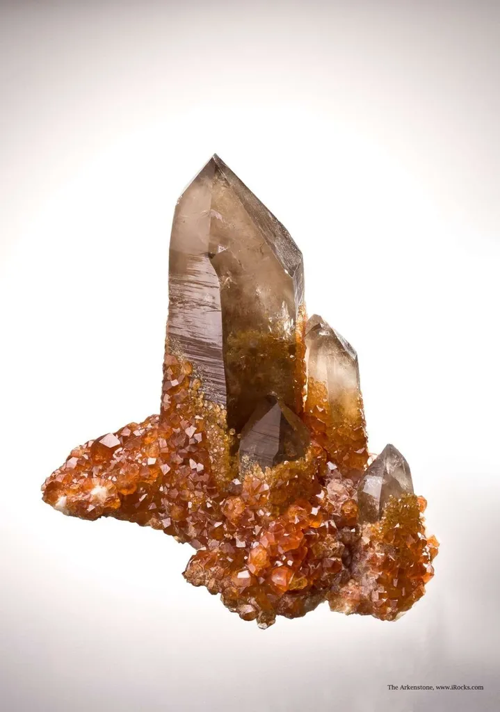 Spessartine and Quartz - image 3
