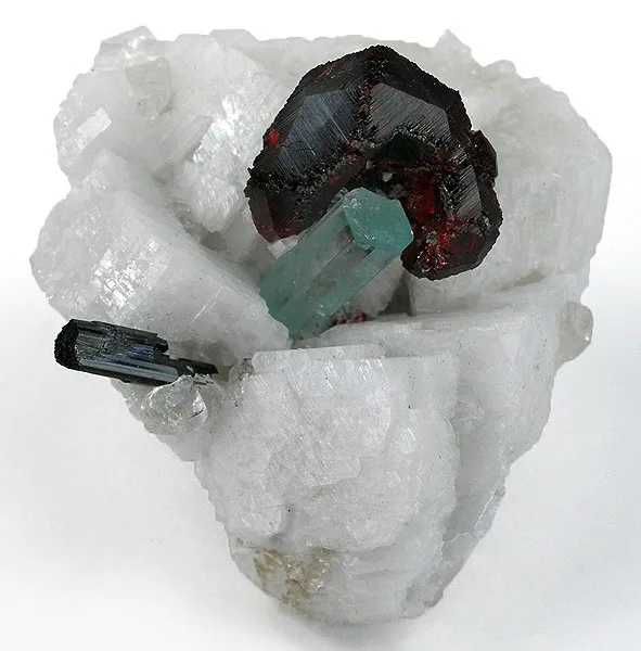 Spessartine, Beryl (Var: Aquamarine), Schorl, Albite image