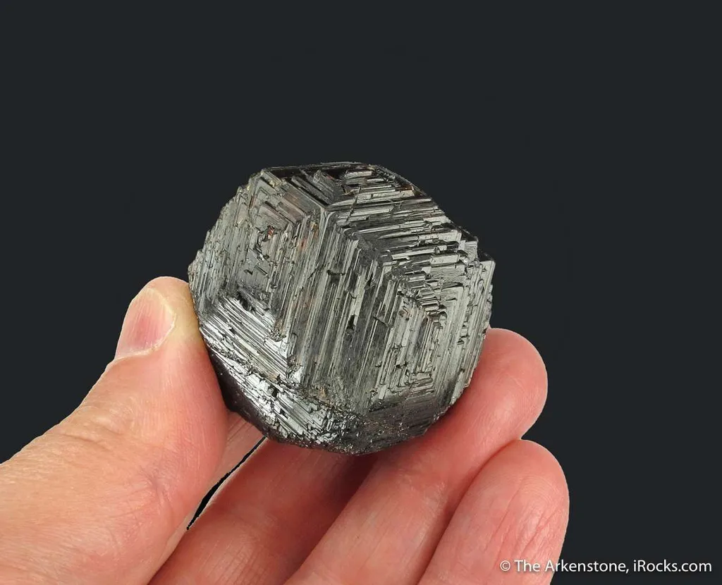Spessartine (complete floater crystal) - image 2