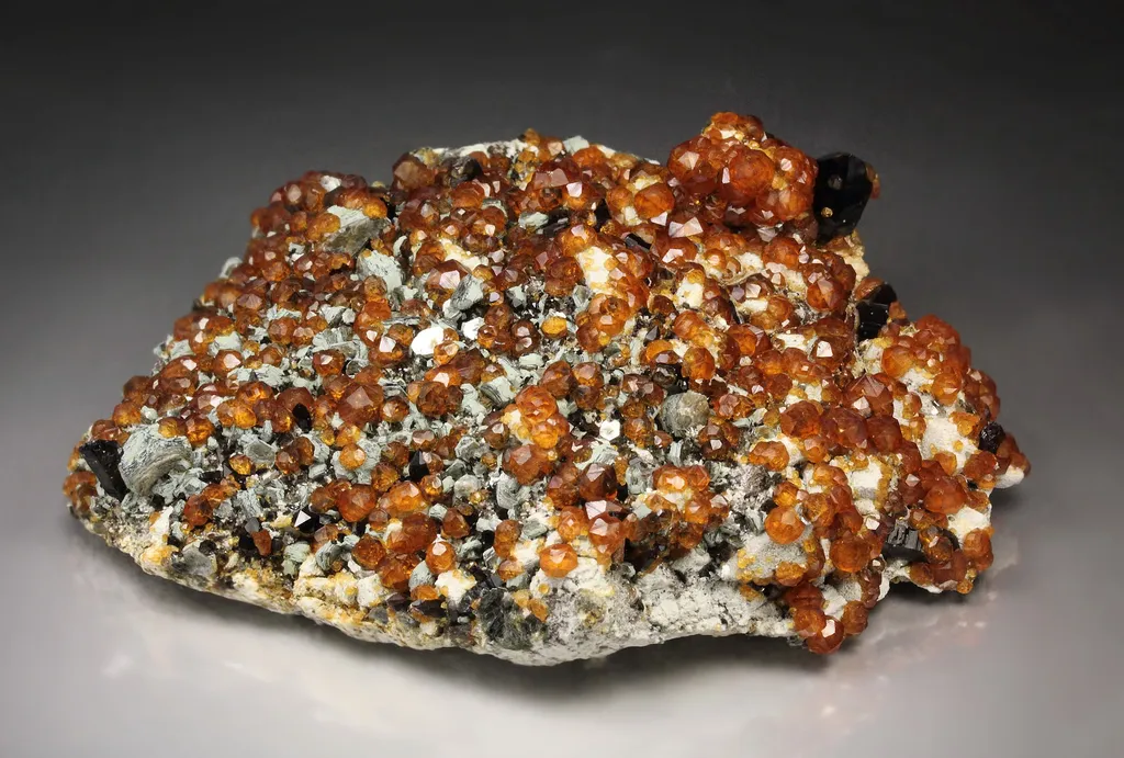 Spessartine from China, Fujian, Yunxiao Co., Tongbei, Wushan Spessartine Mine - image 3