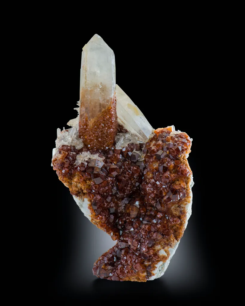 Spessartine from Tongbei, Yunxiao Co., Fujian, China image