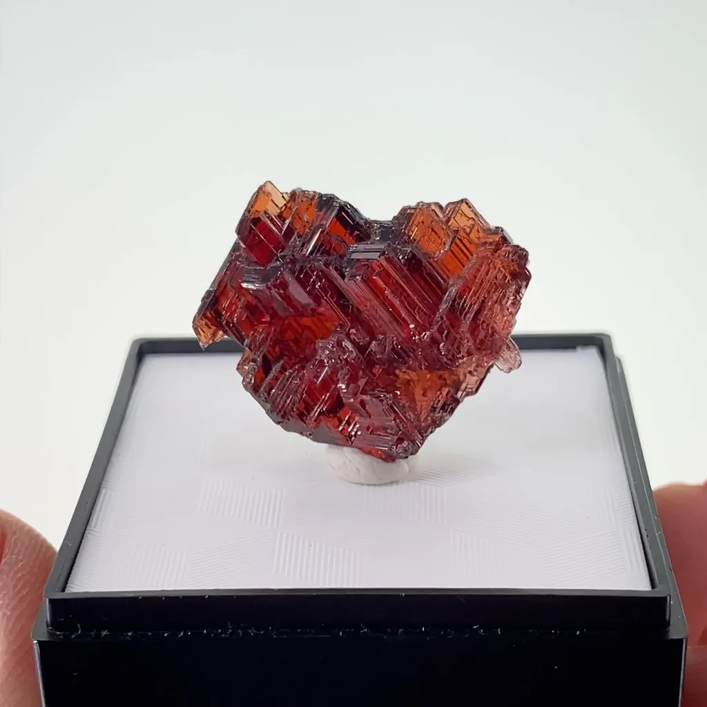 Spessartine Garnet image