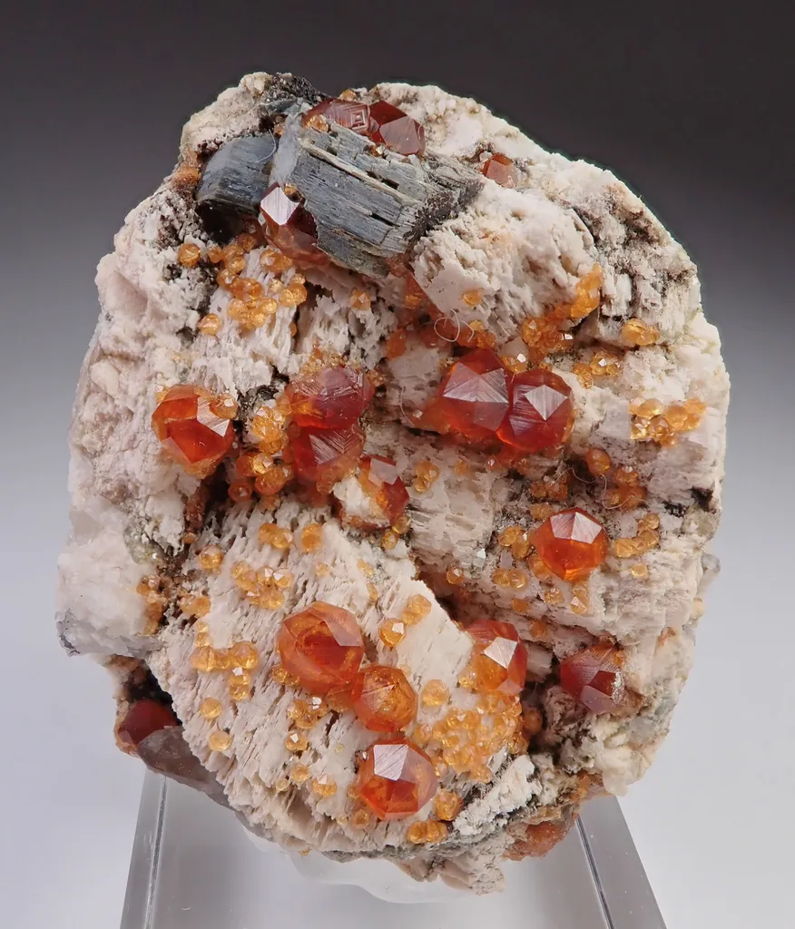 Spessartine Garnet image