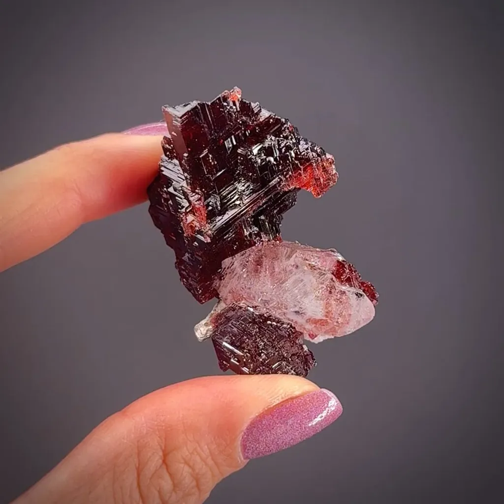 Spessartine Garnet with Quartz - image 2