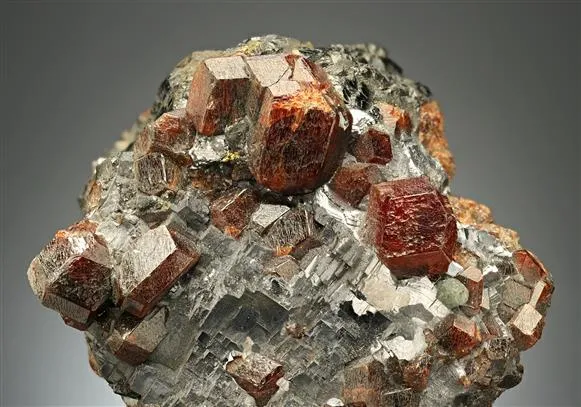 Spessartine in Galena image