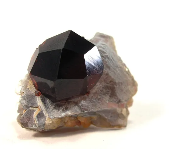 Spessartine, Muscovite image