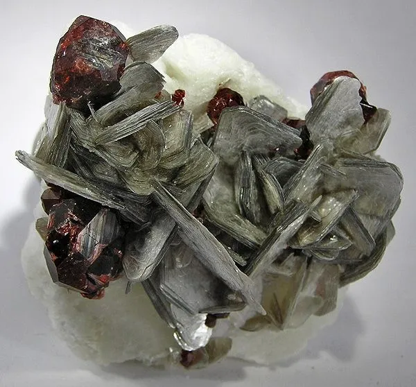 Spessartine, Muscovite, Albite image