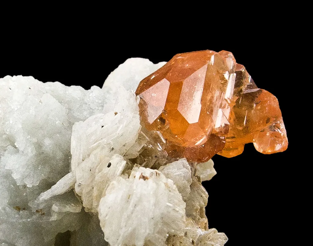 Spessartine on Albite - image 2