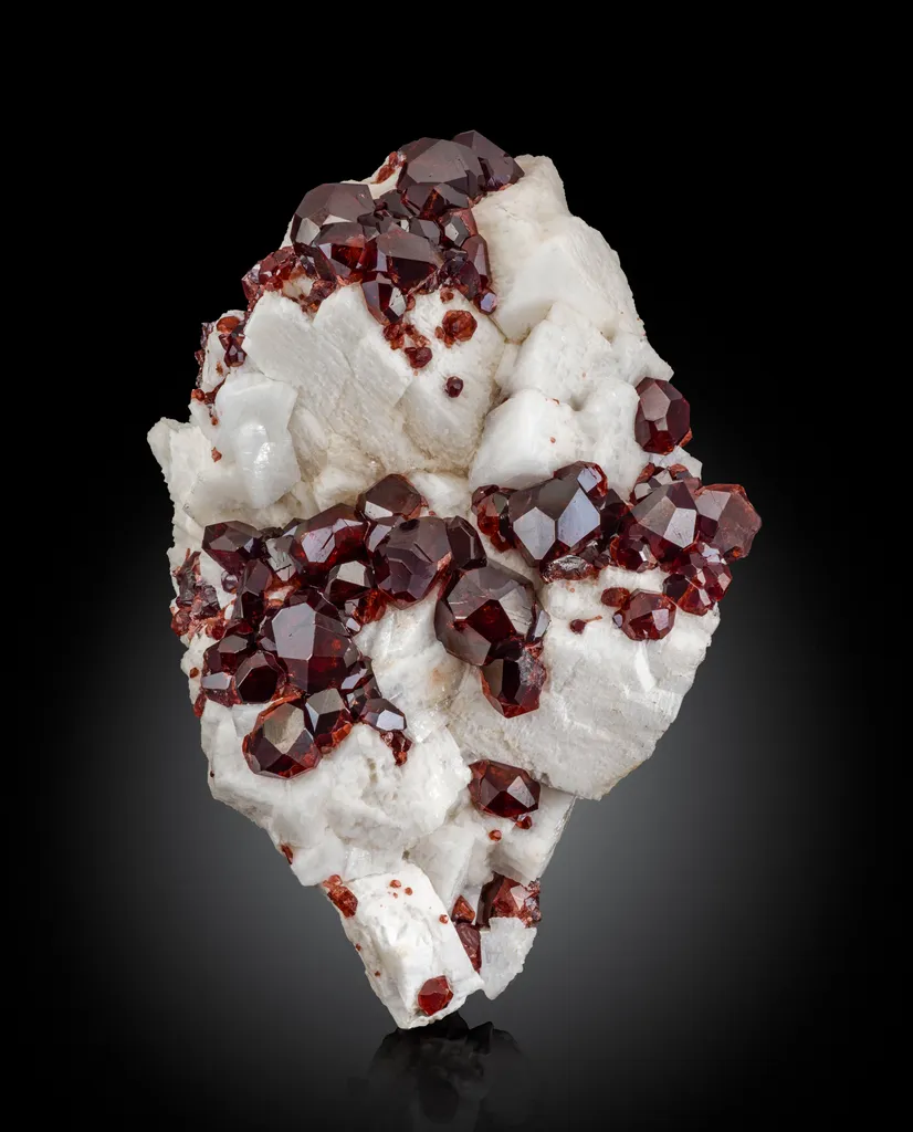 Spessartine on Albite image