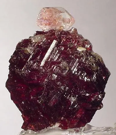 Spessartine, Quartz image