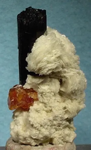Spessartine, Schorl, Albite (Var: Cleavelandite) - image 2