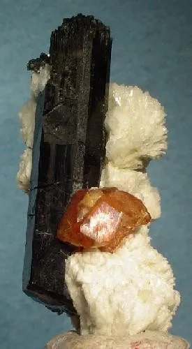 Spessartine, Schorl, Albite (Var: Cleavelandite) image