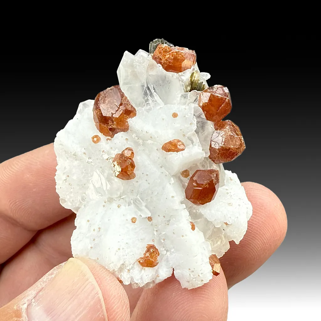 Spessartine with Albite image