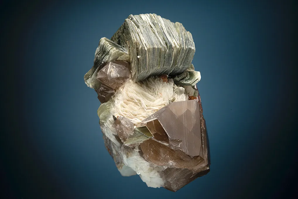 Spessartine with Muscovite and Quartz var. Smoky on Albite var. Cleavelandite - image 3