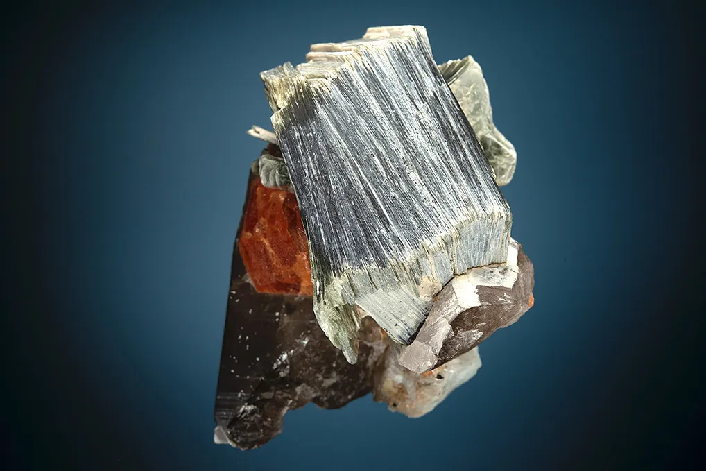 Spessartine with Muscovite and Quartz var. Smoky on Albite var. Cleavelandite - image 5