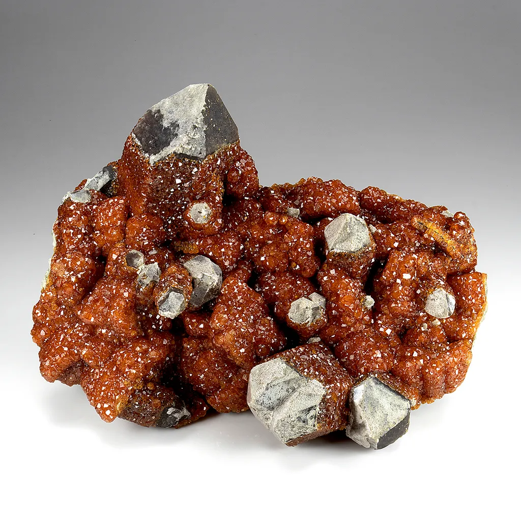 Spessartine with Quartz image