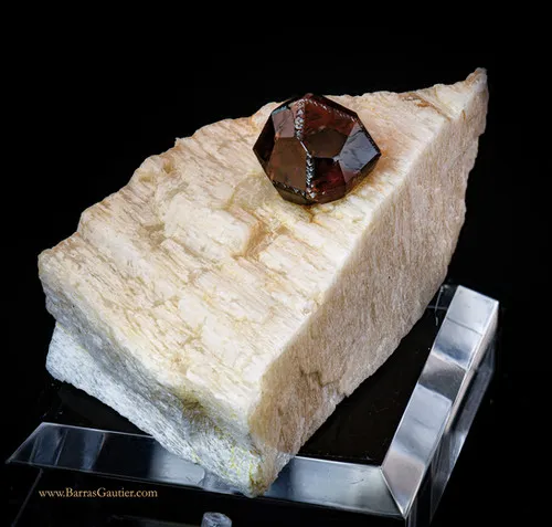 Spessartite Garnet on Orthoclase image