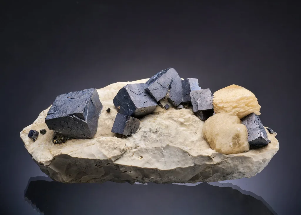 Sphalerite - image 2